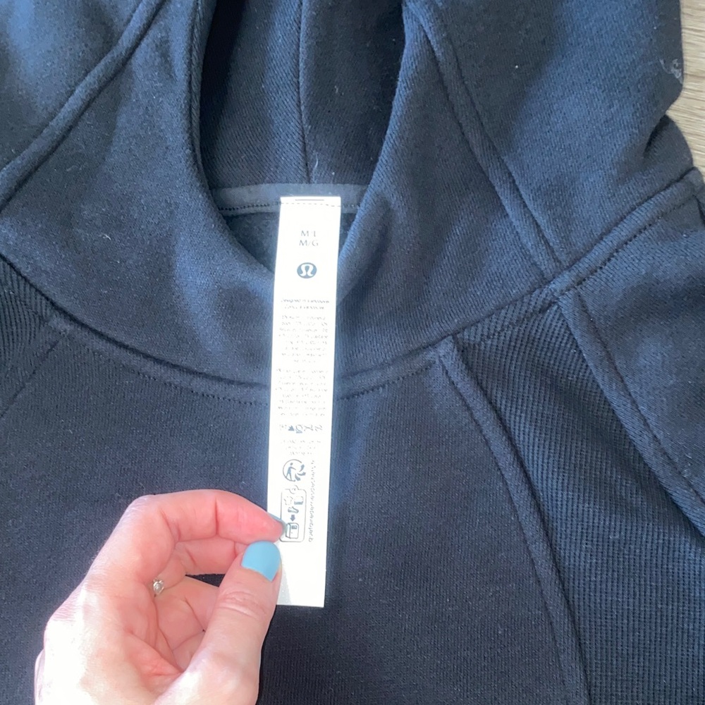 lululemon athletica Scuba Oversized Side-Slit Hoodie - Picture 4 of 5